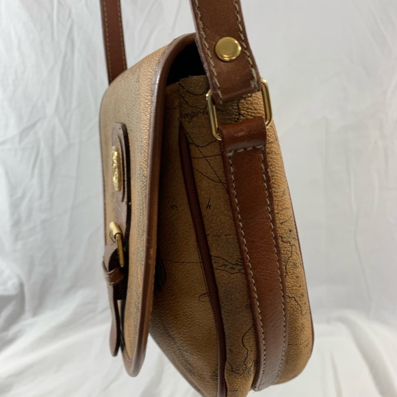 Genuine vintage PIERRE BALMAIN world map saddle bag crossbody - Picture 4 of 14
